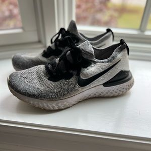 Nike woman’s React Sneaker size 9